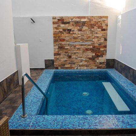 2Br-3Ba Condo Block From Beach W Rooftop Jacuzzi Масатлан Екстериор снимка